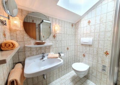 Dusche/WC in der Ferienwohnung 1 Haus Schmidt Bild 3